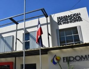 Fedomu rechaza propuesta de senador de eliminar aporte ayuntamiento