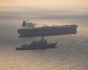 iran-amenaza-con-responder-al-bloqueo-de-eeuu-a-sus-puertos-que-califica-como-“pirateria”