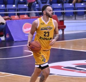 Jordan Hall decide en el cierre y mantiene invictos a los Metros