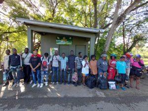 Ejército intercepta jeepeta con 17 indocumentados en operativo en Santiago Rodríguez