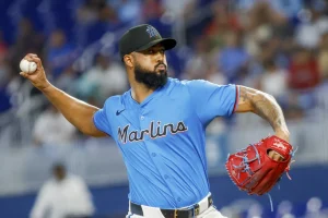 Cuatro dominicanos: Alcántara, Bello, Sánchez y Severino, suben al box hoy en MLB 