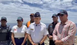 Hombre se habría lanzado al mar Caribe; Policía coordina su búsqueda