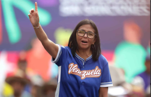 Venezuela eleva ingreso mínimo integral a 240 dólares