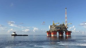 Petróleo de Texas sube 3,7 % y roza los 100 dólares por tensiones en Oriente Medio