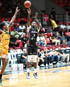Gigantes derrotan a Metros y se mantienen invictos en la LNB