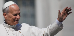 Papa León XIV denuncia violaciones a la libertad de prensa en el mundo