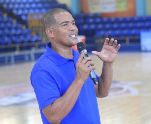 Árbitro Erick Martínez presenta evolución positiva tras ACV en cancha