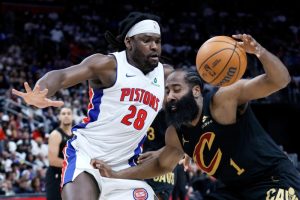 pistons-vencen-111-101-a-cavaliers-con-23-puntos-de-cunningham-en-inicio-de-serie