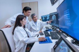 innovador-tratamiento-contra-el-cancer-preserva-calidad-de-vida-en-casos-complejos-de-cabeza-y-cuello