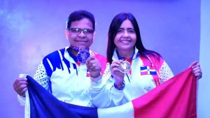 dominicana-logra-podio-en-dobles-femeninos-durante-torneo-regional-de-boliche