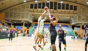 soles-vence-con-autoridad-a-los-leones-en-la-super-liga-lnb