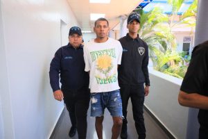 joven-acusado-de-matar-a-su-primo,-un-cabo-policial,-se-entrega-a-las-autoridades
