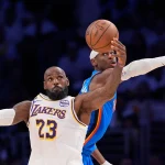 Thunder arrollan a los Lakers 131-108 en el Juego 3 y llevan racha de 7-0 en playoffs como campeones