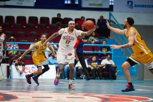 metros-caen-en-cerrada-batalla-ante-caneros-con-triple-decisivo-de-eusebio-suero