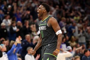 anthony-edwards-monta-un-show-al-cierre-y-minnesota-empata-serie-2-2-contra-san-antonio