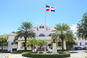 rd-y-ee-uu.-acuerdan-recibir-temporalmente-migrantes-de-terceros-paises;-no-incluye-haitianos