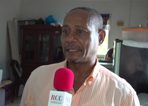 residente-en-los-alcarrizos-denuncia-cobros-excesivos-en-factura-electrica