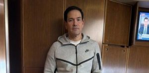 marco-rubio-posa-con-ropa-similar-a-la-usada-por-maduro-tras-su-captura