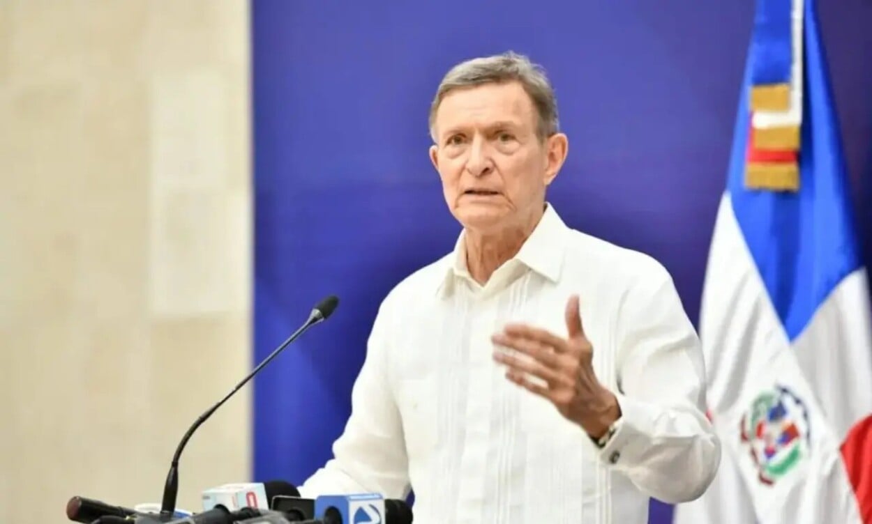 Canciller afirma que exclusión de haitianos en acuerdo migratorio evidencia decisión soberana