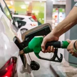 ¡Ay mi madre! Vuelven a subir los combustibles: ocho pesos gasolina y el gasoil óptimo