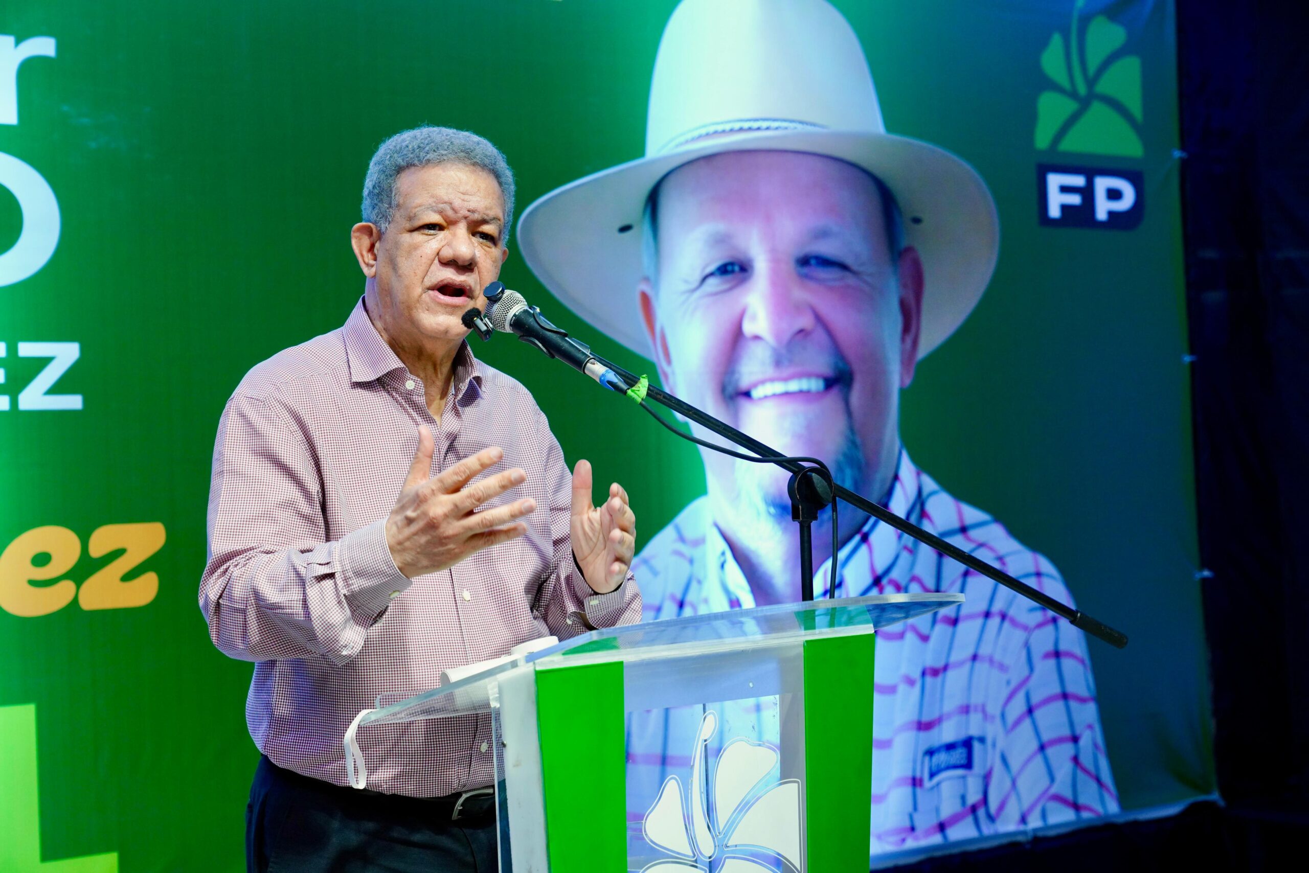 Leonel asegura gobierno del PRM tiene “arruinados” a productores y comerciantes
