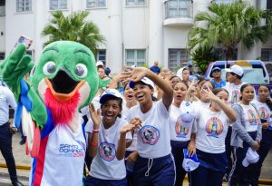 Azua pone nota cultural y folclórica al recorrido antorcha JCC2026