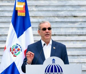 abinader-asegura-85%-de-alimentos-consumidos-en-rd-son-de-produccion-local