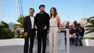 cannes-sorprende-a-travolta-con-palma-de-oro-honorifica