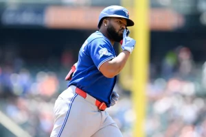 guerrero-jr.-y-caminero-disparan-hr-en-triunfos-de-azulejos-y-rays