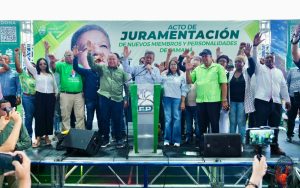 Leonel juramenta en la FP a Miguel Ángel Jazmín “Muñeco”