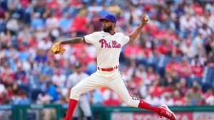 Cristopher Sánchez domina en MLB y se mete en la pelea por el Cy Young