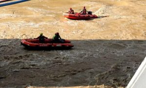 sube-a-diez-los-muertos-tras-caida-de-camioneta-a-un-rio-en-china
