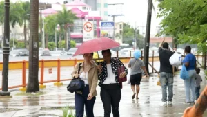 vaguada-provocara-aguaceros-y-tronadas-en-varias-provincias-del-pais;-continua-ambiente-caluroso