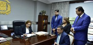 Gustavo Sánchez retira resolución que buscaba citar a Roberto Álvarez por acuerdo con EE.UU.