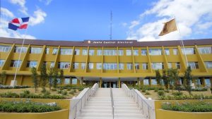 jce-habilita-90-municipios-exclusivos-para-entrega-de-cedula-a-dominicanos-nacidos-en-enero,-febrero,-marzo-y-abril