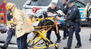 Explosión en astillero de Nueva York deja un muerto y 36 heridos