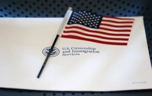 Trump exigirá pedir residencia fuera de EE. UU.