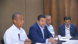 Diputados abren mesa de diálogo con motoconchos para enfrentar el caos vial y violación de la ley