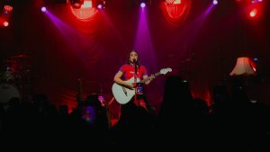 Zhamira logra conexión con dominicanos en su primer concierto en el país