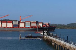 Cancilleres de Panamá y China se reunirán en medio de tensiones por los puertos