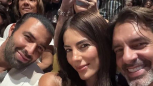 Gaby Espino enciende las redes al posar junto a sus dos famosos ex
