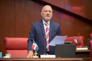 antonio-taveras-renuncia-al-prm;-anuncia-rol-de-senador-independiente