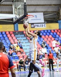 heroes-sellan-su-clasificacion-y-reales-quedan-a-las-puertas,-en-una-noche-clave-de-la-lnb