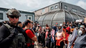 tension-frente-a-centro-de-ice-en-nueva-jersey-en-el-sexto-dia-de-huelga-de-inmigrantes