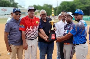 copa-alcaldia-stgo:-acds-abre-torneo-de-softbol-en-honor-a-wilson-silverio
