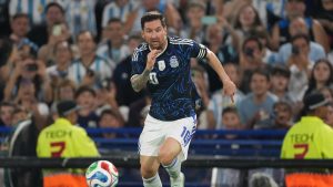 argentina-va-al-mundial-con-messi-al-frente:-scaloni-convoca-a-17-campeones-vigentes