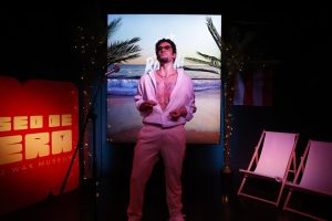 Museo de Cera de Madrid presenta figura de Bad Bunny inspirada en su imagen