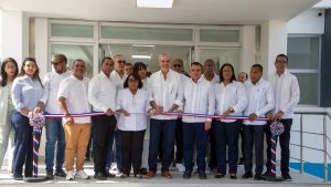 Abinader inaugura ampliación del Hospital Materno Infantil Jaime Sánchez en Barahona
