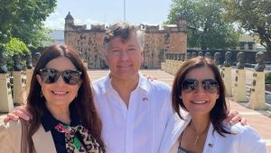 Christopher Landau en visita RD: Reuniones con empresarios y recorrido por Zona Colonial