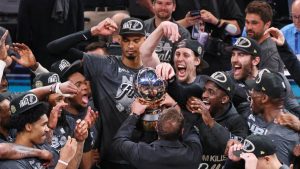 San Antonio sorprende a Oklahoma y pasa a las Finales de la NBA